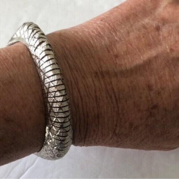 JCM Sterling Silver 925 Unique Bracelet Italy Laser Cut Bangle Statement 7.5” - Picture 9 of 16